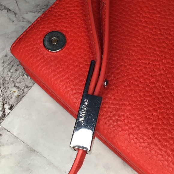 Auxiliary Vibrant Red Crossbody Bag - Picture 7 of 10